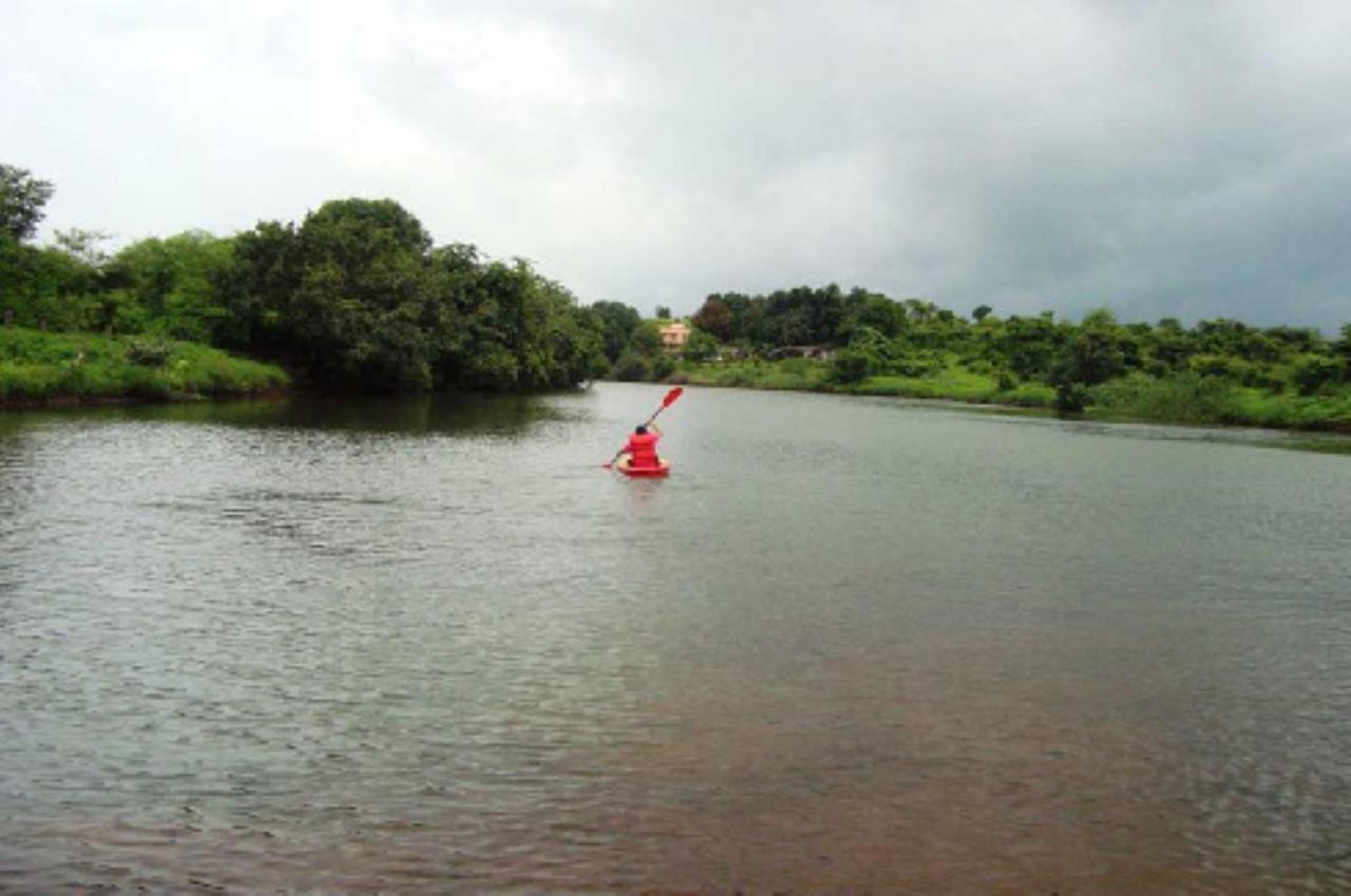 U Rivergate Karjat Exterior foto