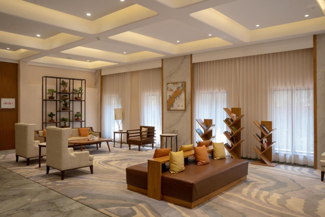 U Rivergate Karjat Exterior foto